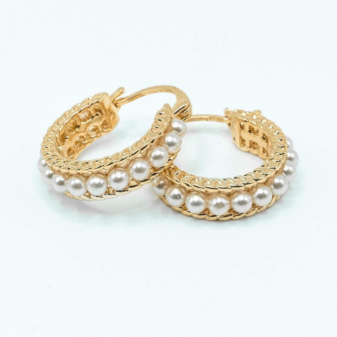 Argollas Mini Perlas  Bañadas en Oro 18k