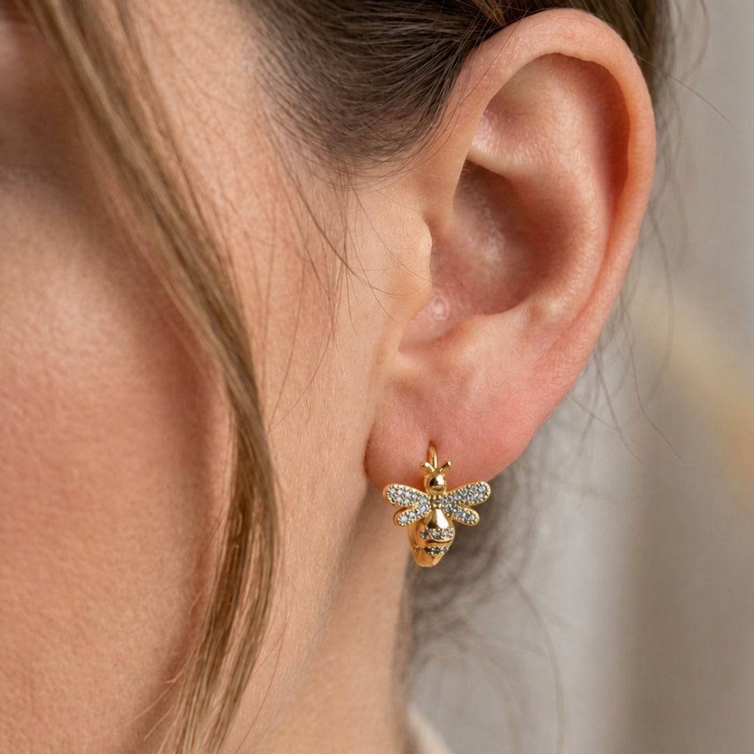 Aros Abejita Bañados en Oro 18K
