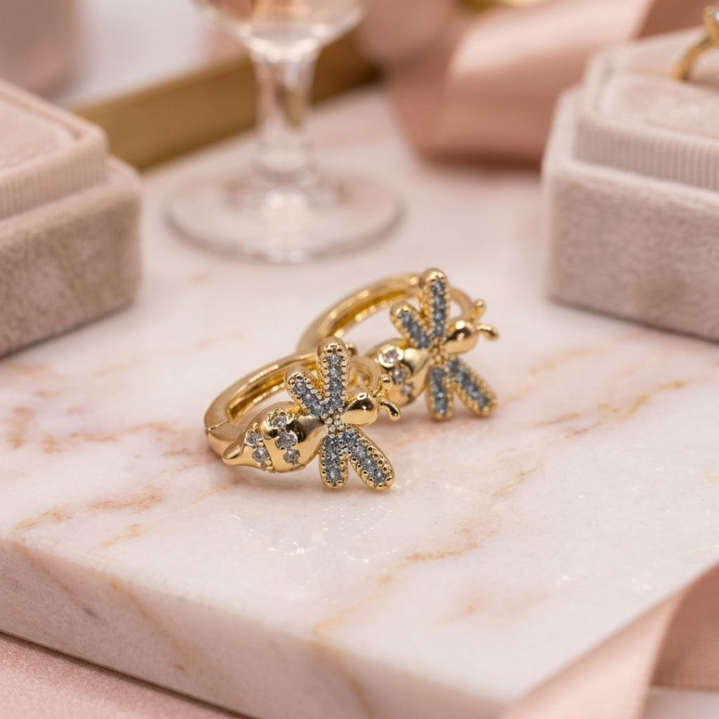 Aros Abejita Bañados en Oro 18K