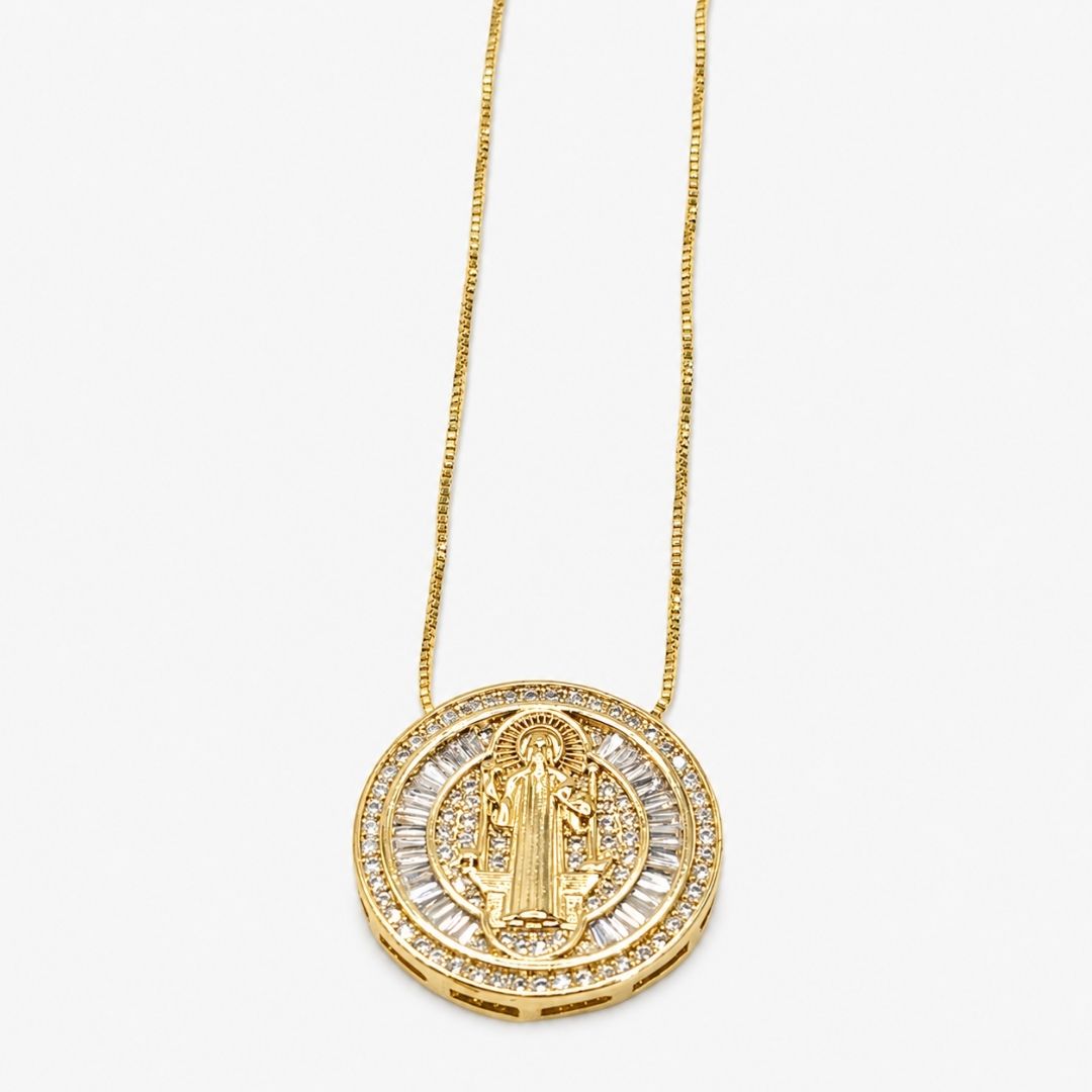 Collar San Benito Pasador Bañado en Oro 18K