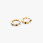 Argollas bañadas en oro 18K con corazones esmaltados y circones