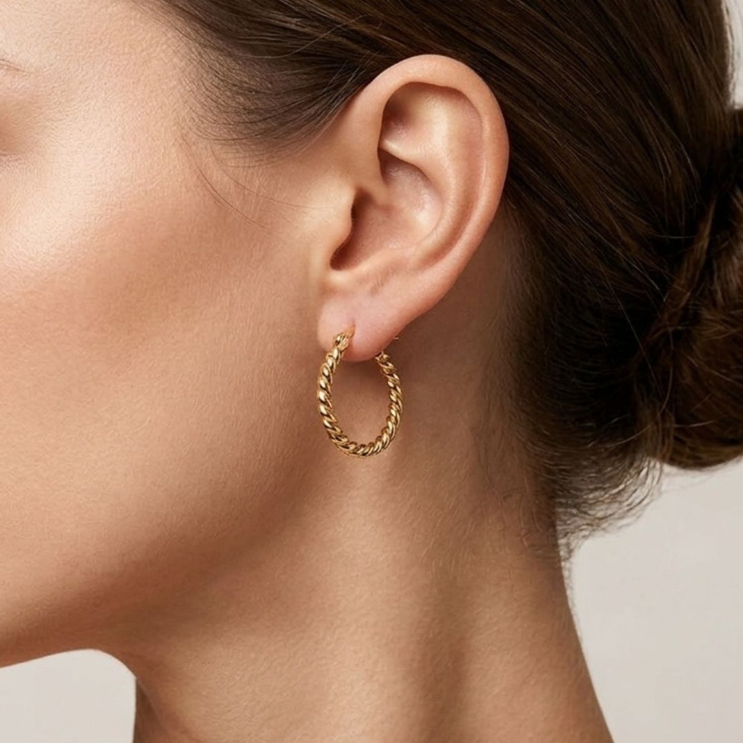 Argollas trenzadas doradas bañadas en oro 18K