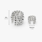 Ear Cuff Plateado con Relieve de Balines