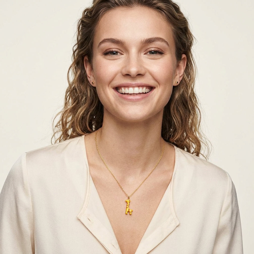 Collar Jirafa Enamorada Baño de Oro 18K